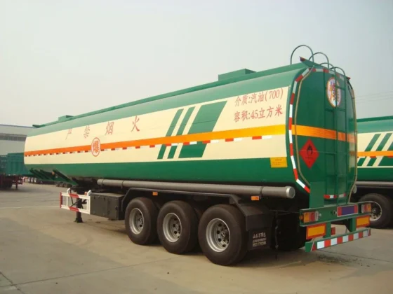 Semi-remorque citerne à carburant 3 essieux 45 000 L à vendre