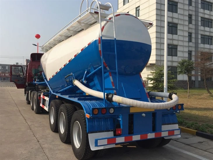 Semi-remorque citerne à carburant en aluminium 4 essieux 45 m³
