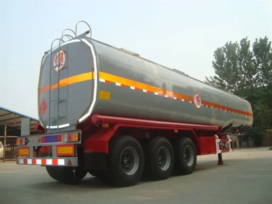 Rimorkio Cisternë Karburanti 47,000L Çelik Karboni në Shitje