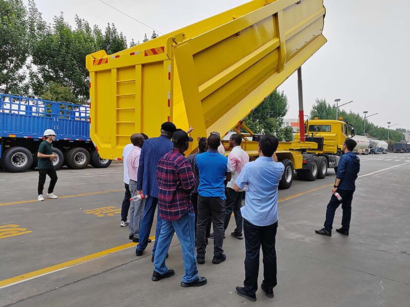 Nigerian Customers Came To Visit The Factory