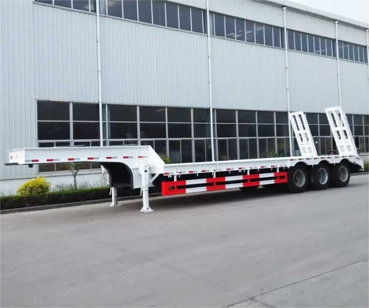 Gjysmërimorkio me platformë të ulët 3-Boshtore 120 Ton për Eskavator