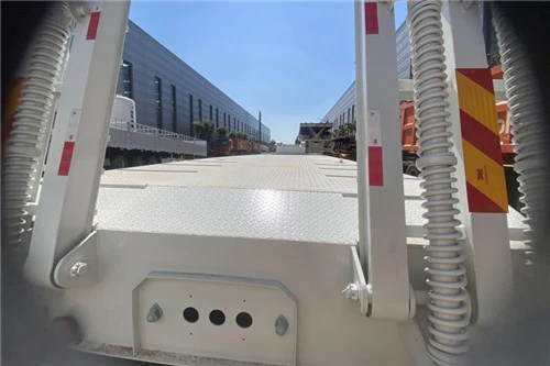 Semi Lowbed Trailer for Heavy Equipment Transport
