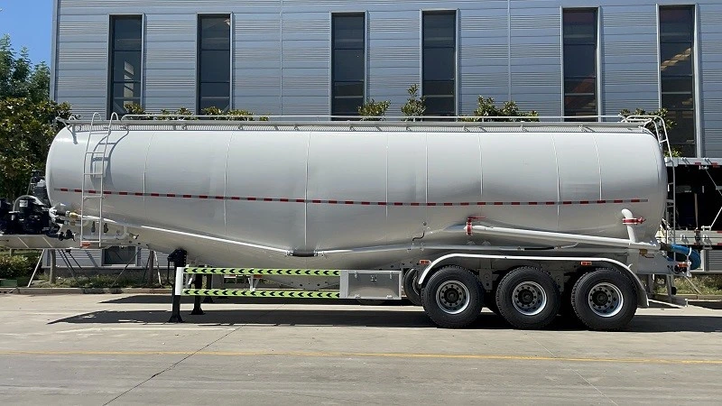 Powder Tanker Trailer Powder Tanker Trailer