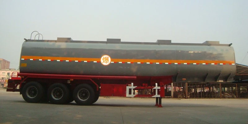 Semi-remorque citerne à carburant de 47 000 litres à vendre Semi-remorque citerne à carburant de 47 000 litres à vendre
