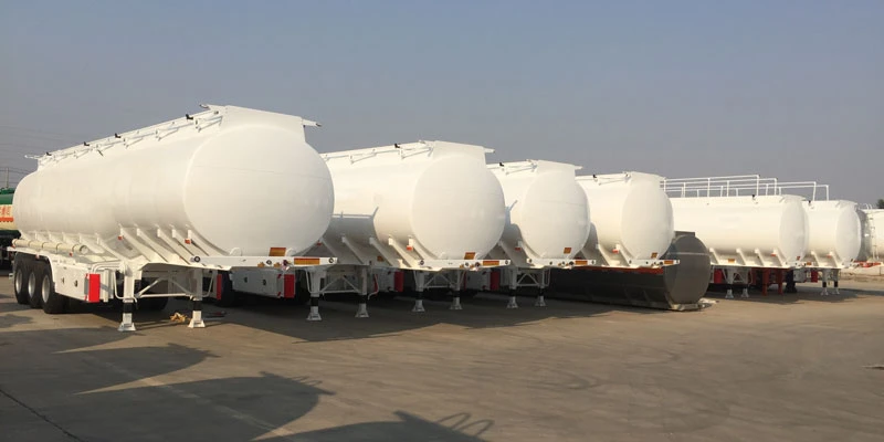 gjysmërimorkio cisternë naftë 50000L për transport në Afrikë gjysmërimorkio cisternë naftë 50000L për transport në Afrikë